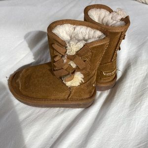 Kookaburra by UGG little boots
